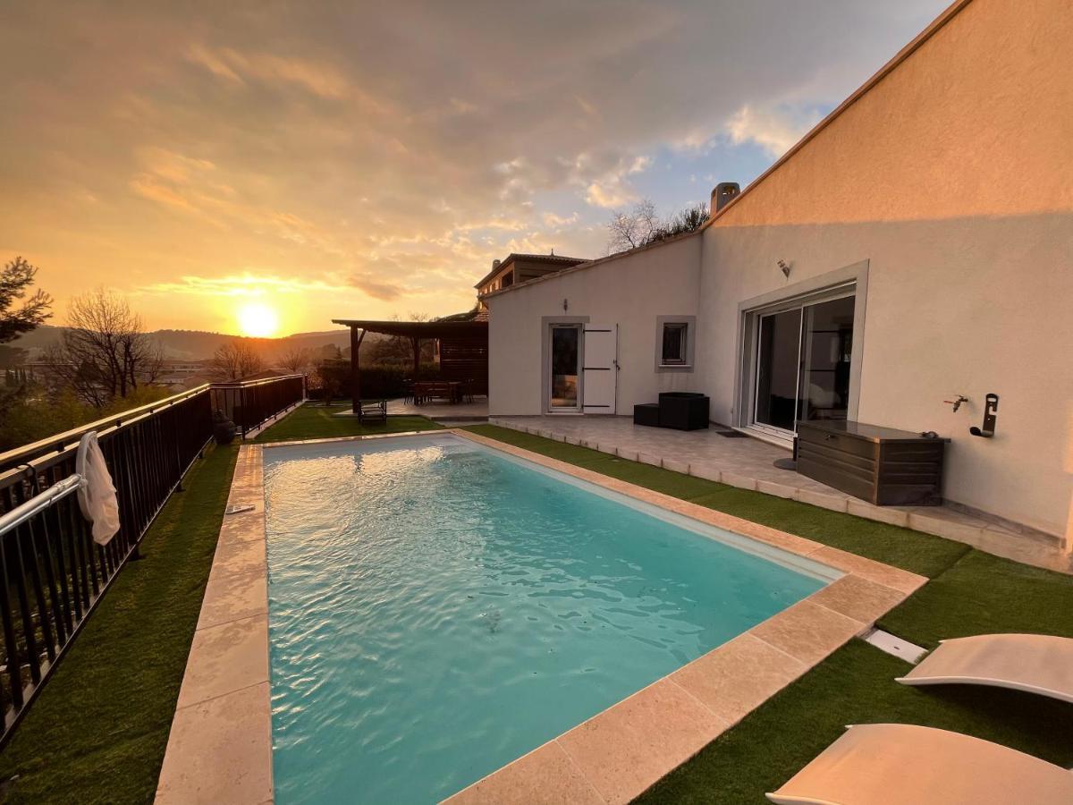 Villa Avec Piscine Cuers Bagian luar foto